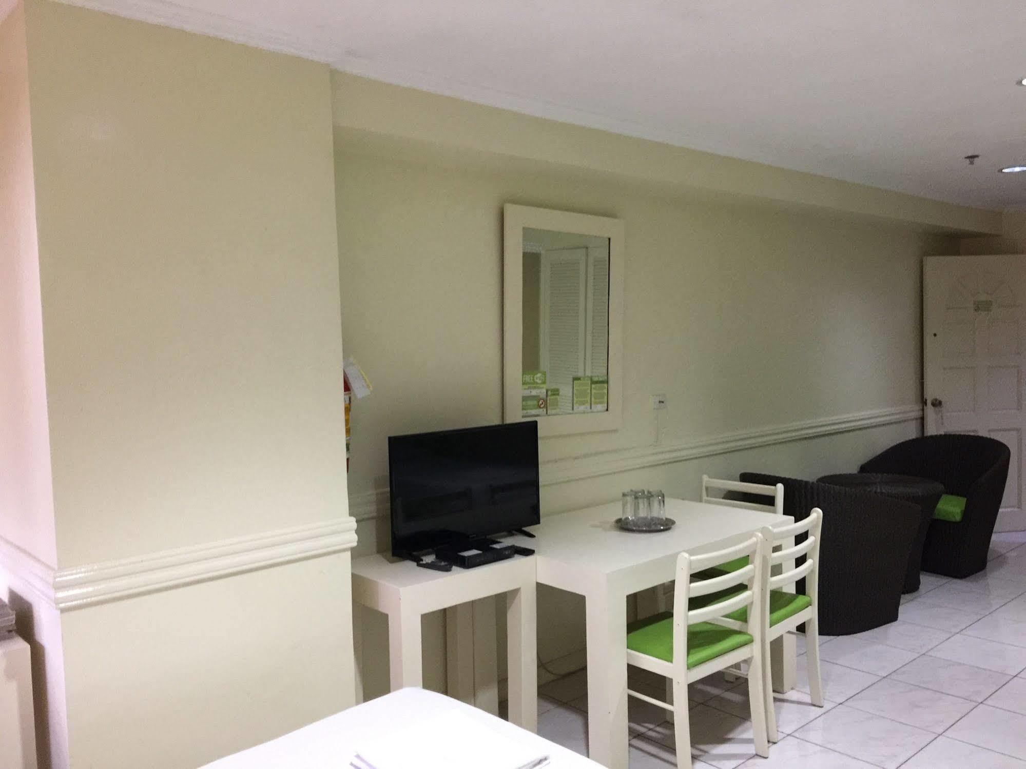 West Gorordo Hotel Cebu Dış mekan fotoğraf